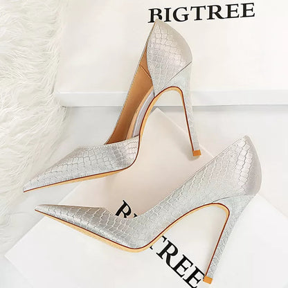 Serpentine Woman Pumps with Metal Stiletto High Heels