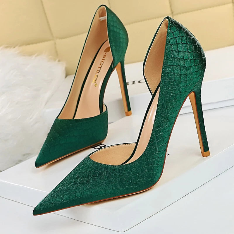 Snake-print Satin Women Pumps with Pointed Toe Kitten Heels