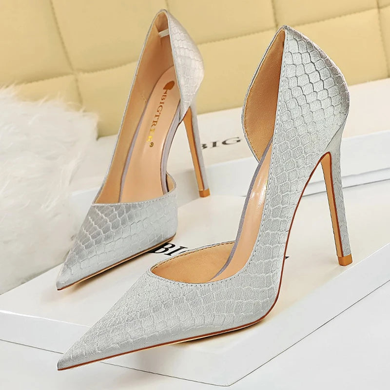 Snake-print Satin Women Pumps with Pointed Toe Kitten Heels