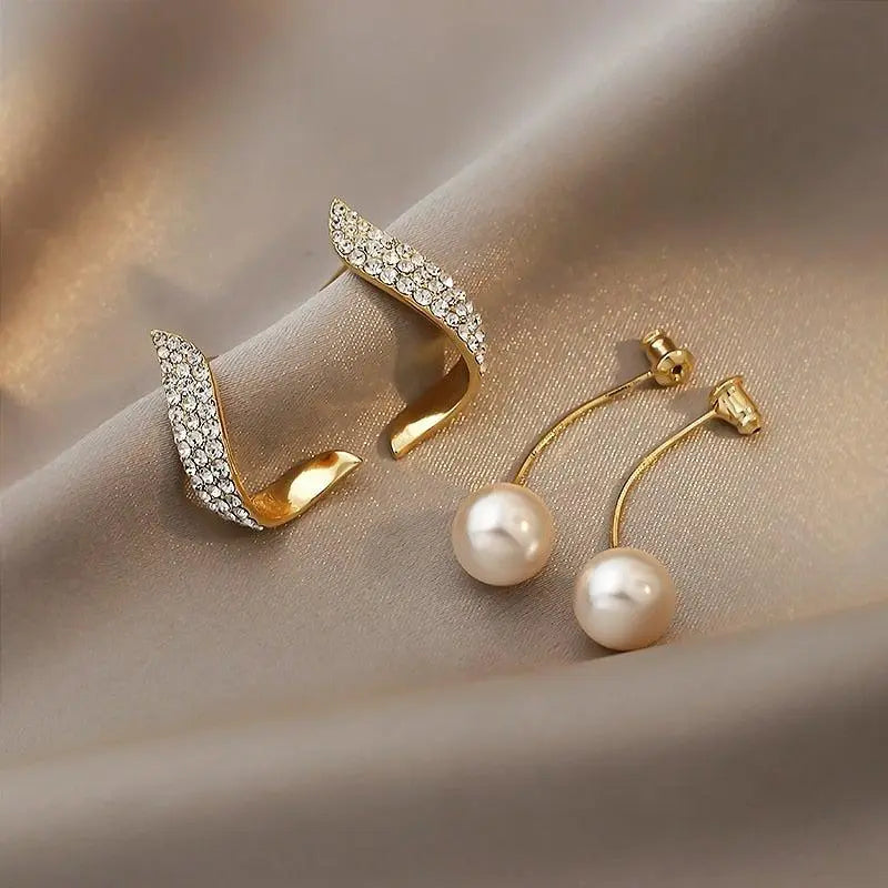 Étoile Pearl Drop Earrings | Crystal Paved Gold Tone
