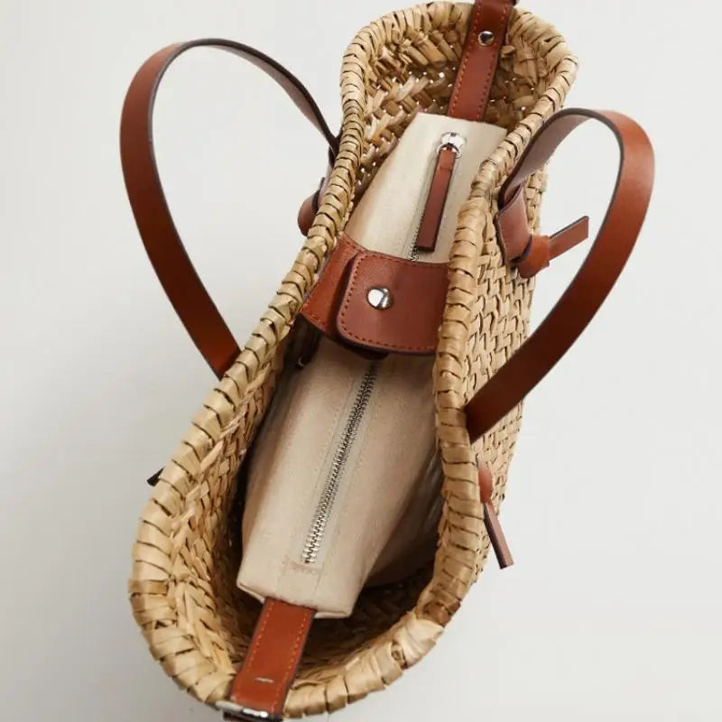 | Straw Tote