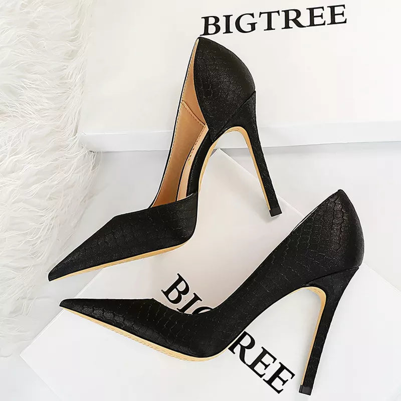 Serpentine Woman Pumps with Metal Stiletto High Heels