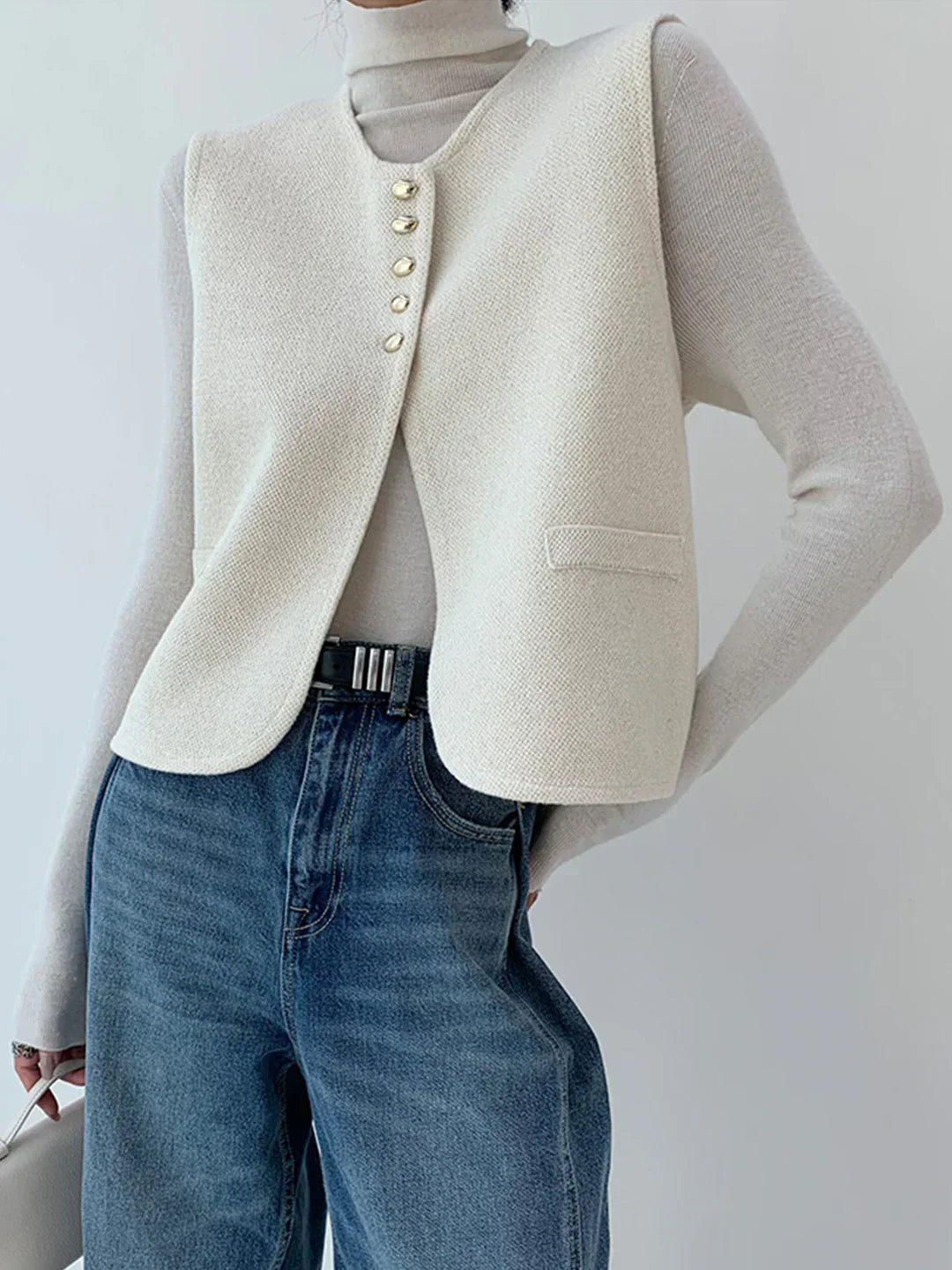 Atelier Knit Vest | Gold Button Detail | Regular Fit
