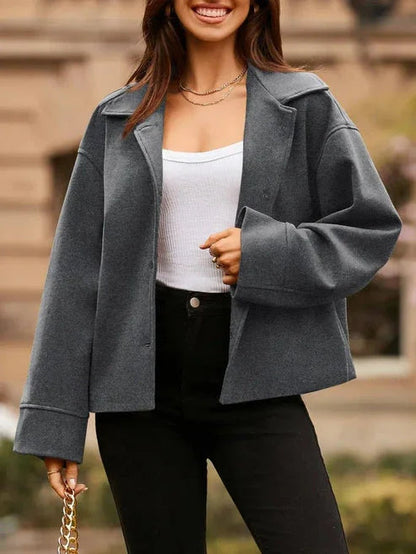 Lapel Collar Cropped Buttoned Jacket