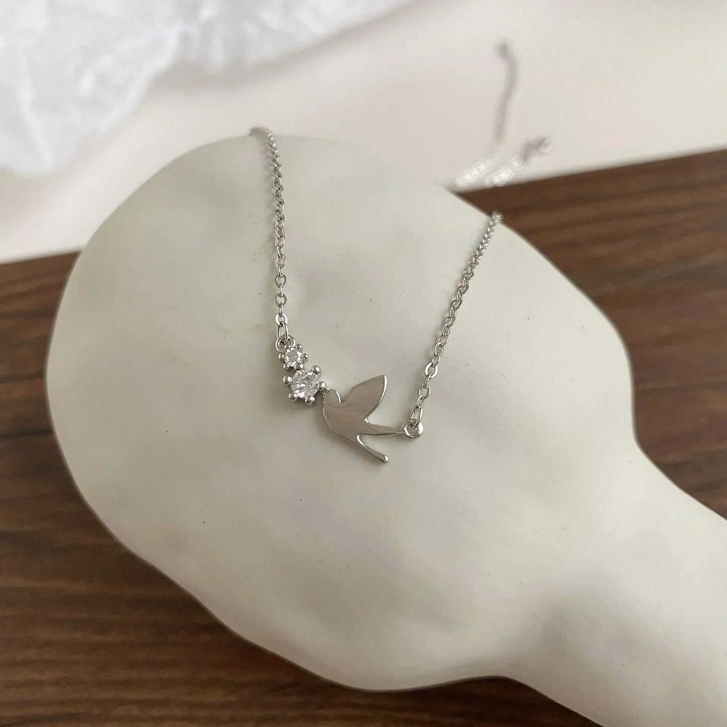 Women's Silver Dove Pendant Necklace – Elegant Peace Bird Charm Jewelry