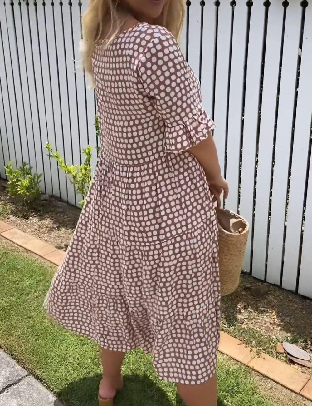 Geometric Dot Print Round Neck Flutter Sleeve Tiered Midi Dress