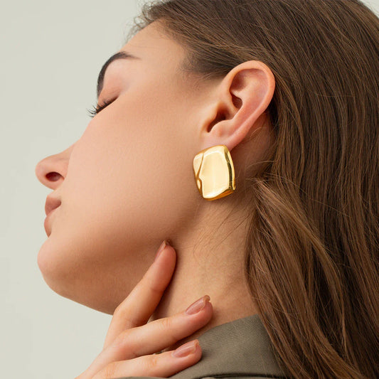 Luxe Allure - Minimalist Geometric Stud Earrings
