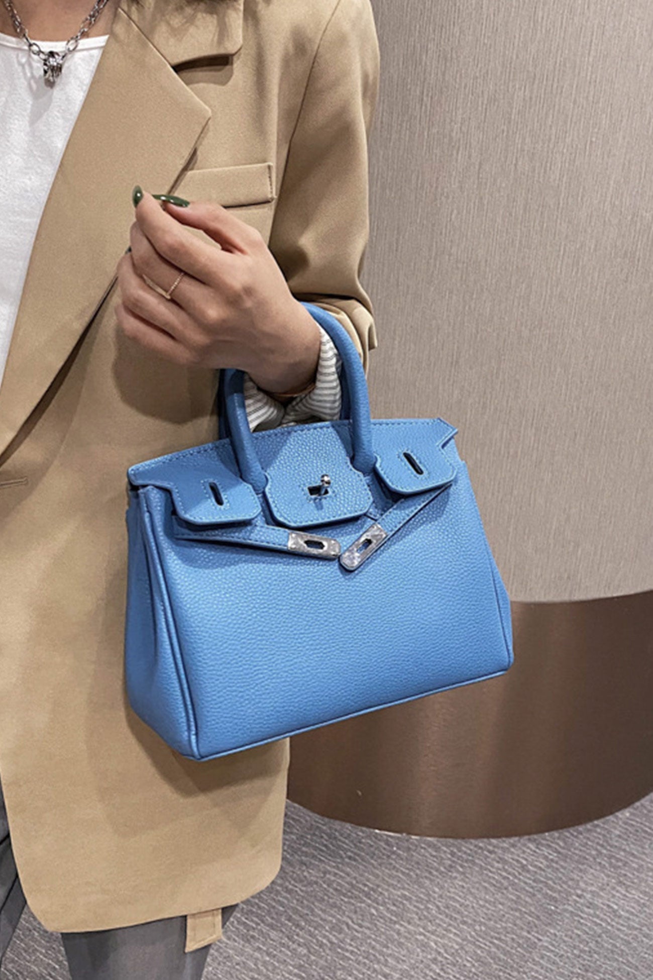 Metal Buckle Solid Tote Bag