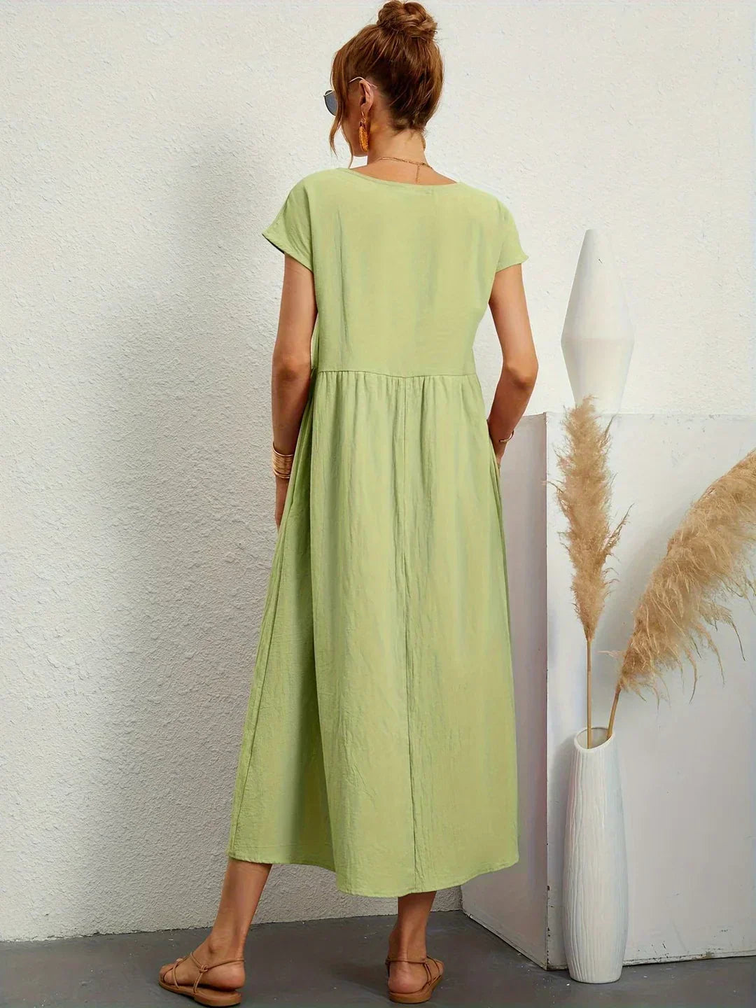 Women's Round Neck Loose-Fit Midi Summer Dress – Lightweight Casual Dress