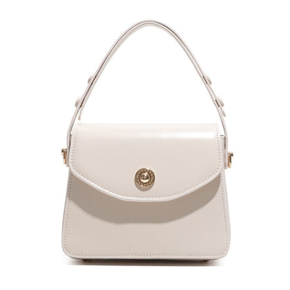 | Structured Shoulder Bag – Everyday Handbag
