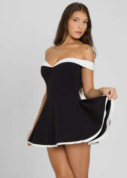 Off Shoulder Sweetheart Contrast Trim Structured Flared Skater Mini Dress