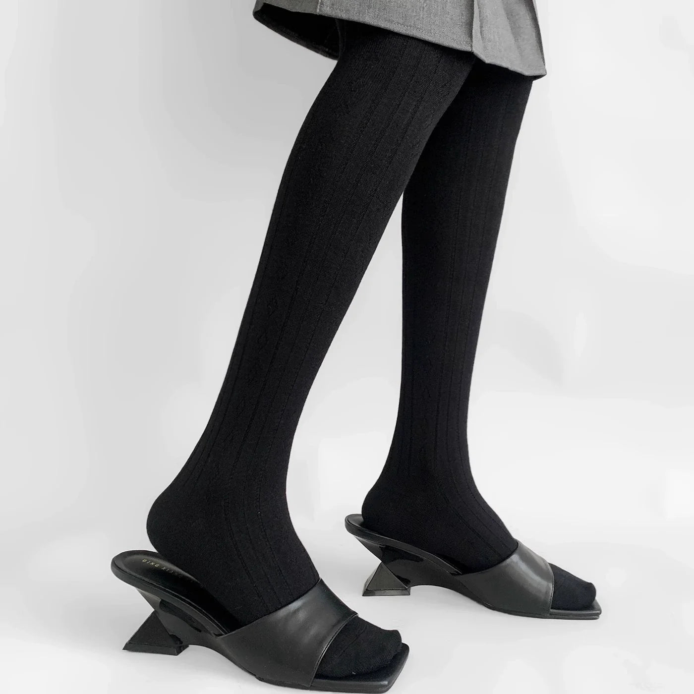 Analee Diamond Patterned Tights