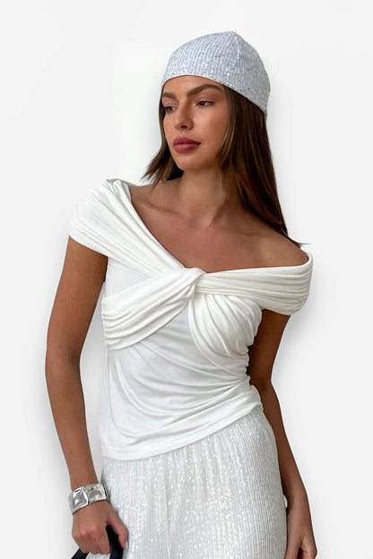 Front twisted top