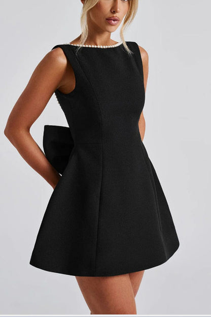 Stylish Pearl-embellished Large Bow Slim-fit Mini Dress