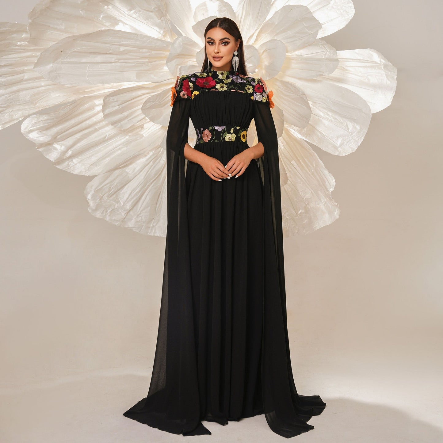 High End Turtleneck Long Cocktail Embroidered Evening Dress Bridesmaid Dress Waist Controlled Large Hem
