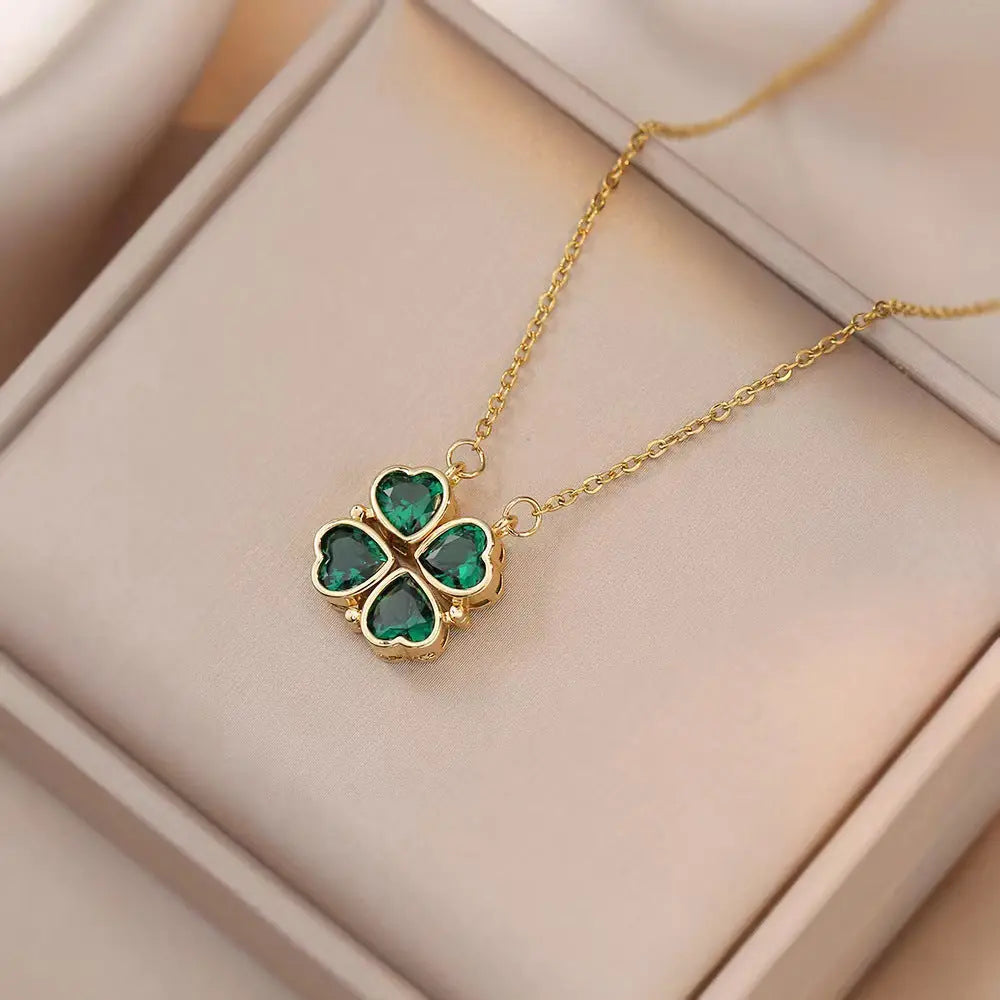 Aurora Clover Pendant Necklace | Gold-Plated Green Zircon