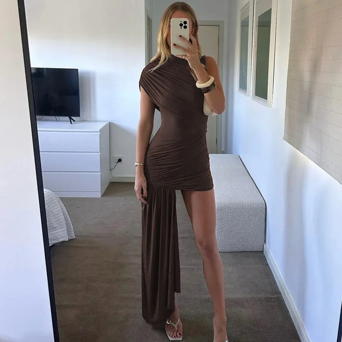 Slim fit pleated ribbon evening dress