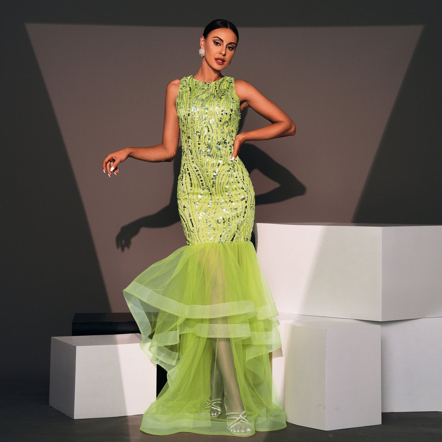 Elegant Long Sequined Sleeveless Round Neck Cocktail Evening Dress Bridesmaid Dress