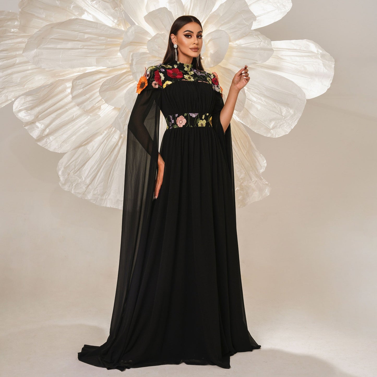High End Turtleneck Long Cocktail Embroidered Evening Dress Bridesmaid Dress Waist Controlled Large Hem