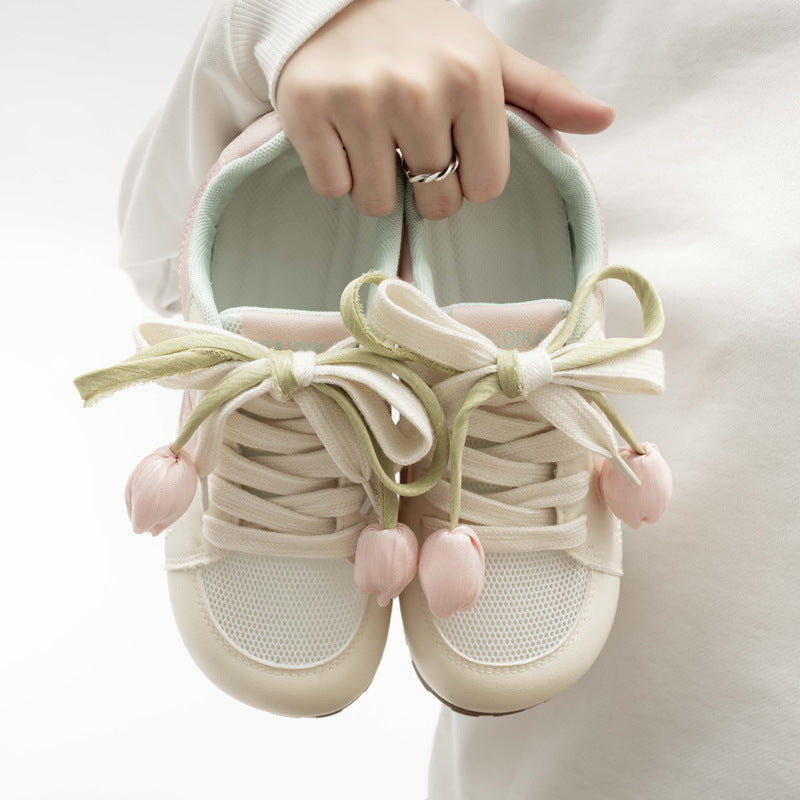 Women's Trendy Hello Kitty Non-Slip Sneakers With Unique Petal Shoe Lace