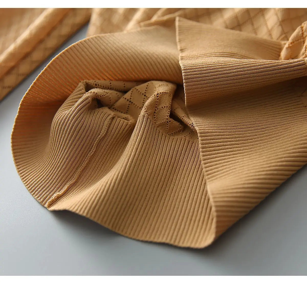 | Knit Top in Diamond Pattern