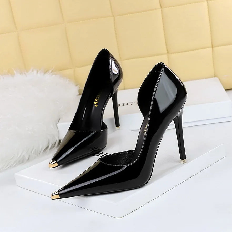 Patent Leather Women Pumps with Metal Tip High Heels 7 cm and 10.5 cm