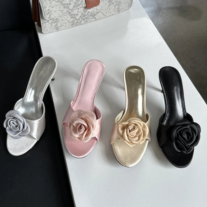 Summer Fashion Flower Woman Slippers with Thin Low Heels for Party or Stripping