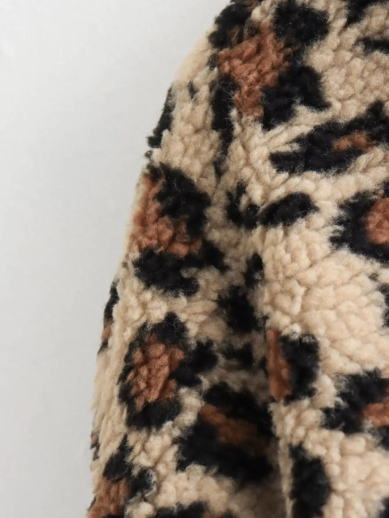Women Fashion Jacket Winter Casual Ladies Commuter Leopard-print Lamb Wool Solid Jacket For Women's Outwears