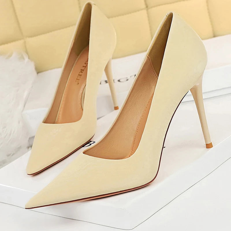 Designer Bow-knot High Heels for Elegant Banquets