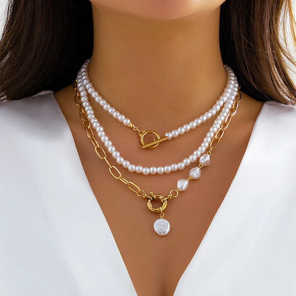 Londyn Pendant Necklace