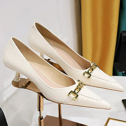 Metal Chain Decoration Women Pumps with Patent Leather Kitten High Heels