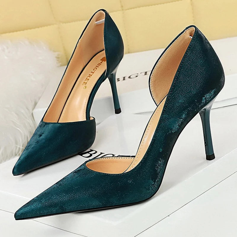 Retro High Heels Pointed Hollowed Out Single Shoes for Women