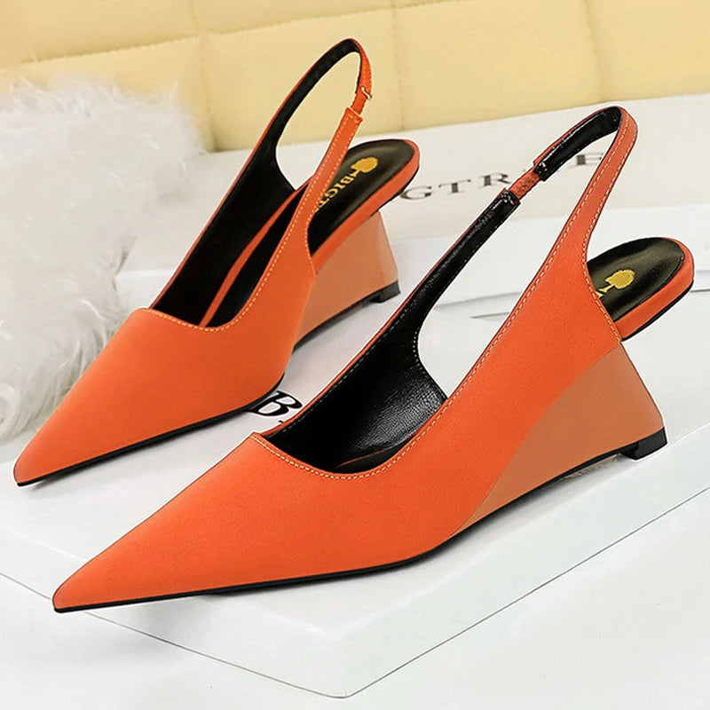 Women Pumps with Hollow Back Strap and High Heels in Silk Satin
