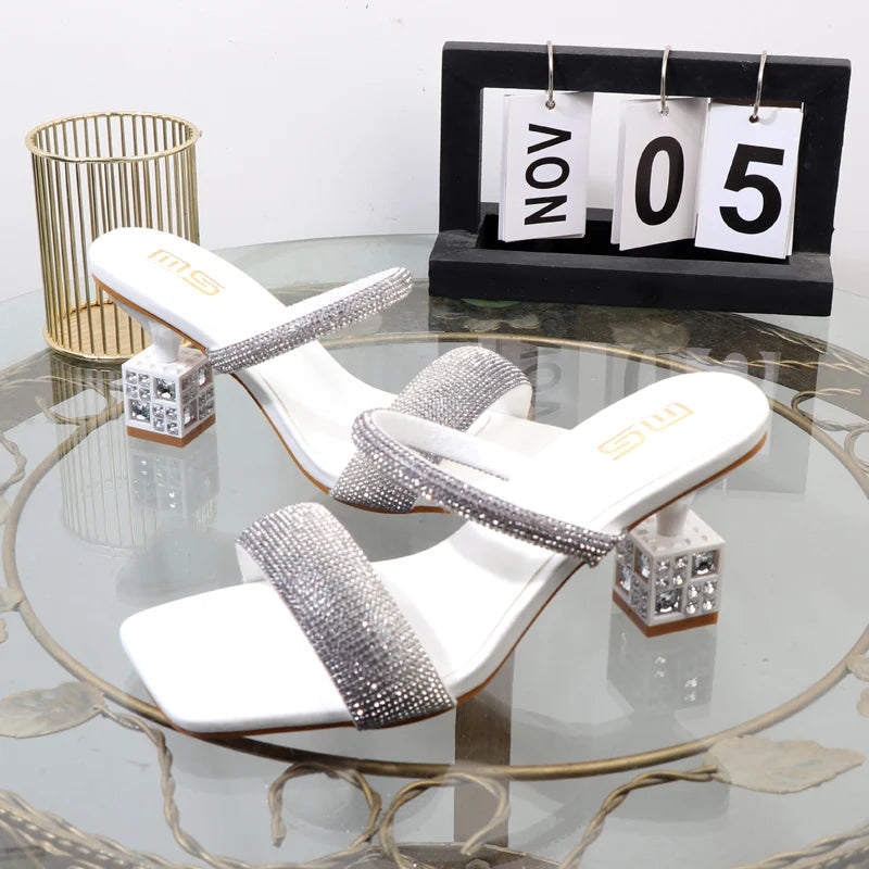 Luxurious French women's slippers with new special-shaped design for fall