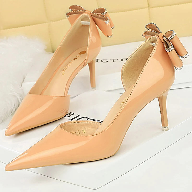 Patent Leather Women Pumps with Kitten Heels and Back Bowknot Design