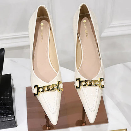 Metal Chain Decoration Women Pumps with Patent Leather Kitten High Heels
