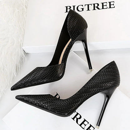 Serpentine Woman Pumps with Metal Stiletto High Heels