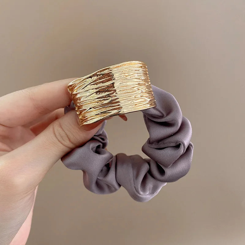 Golden Tie