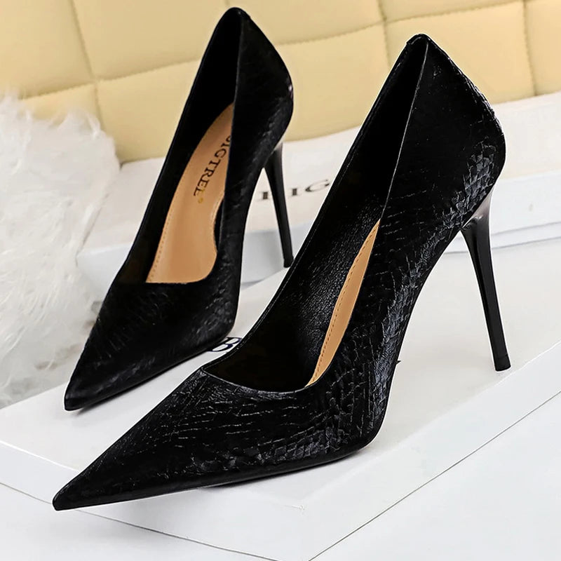 Designer Bow-knot High Heels for Elegant Banquets