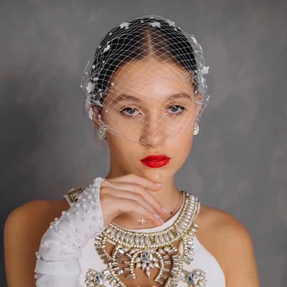 Fiona Mini Bridal Veil