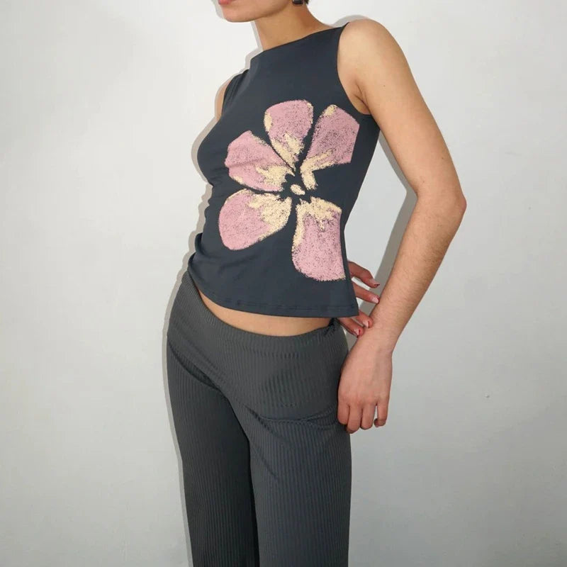 Fitted Floral Vintage Crop Top