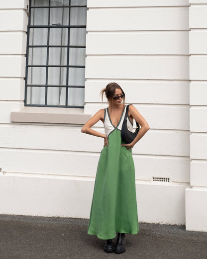 Contrast Panel Deep V-Neck Sleeveless Flowy Maxi Dress