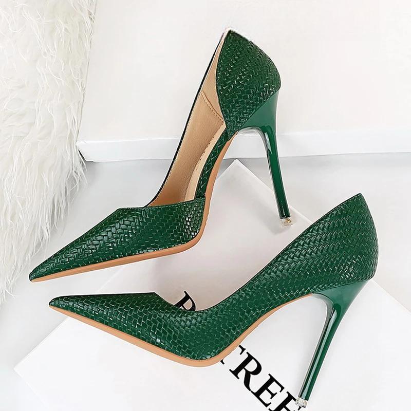 Red Women Pumps with New Weave Pattern High Heels