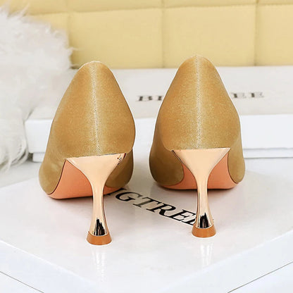 Metal Pointed Women Pumps with 7 cm Kitten Heels for Sexy Party Fashion