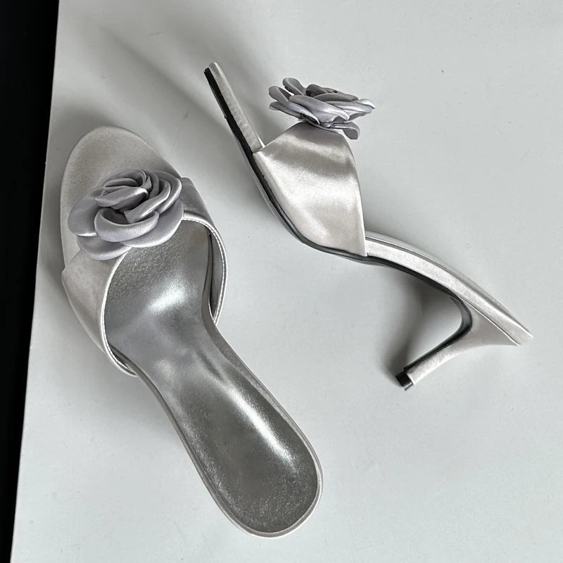 Summer Fashion Flower Woman Slippers with Thin Low Heels for Party or Stripping