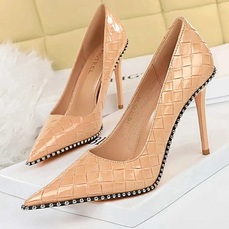 High Heels Women Pumps with Rivet Metal Chain