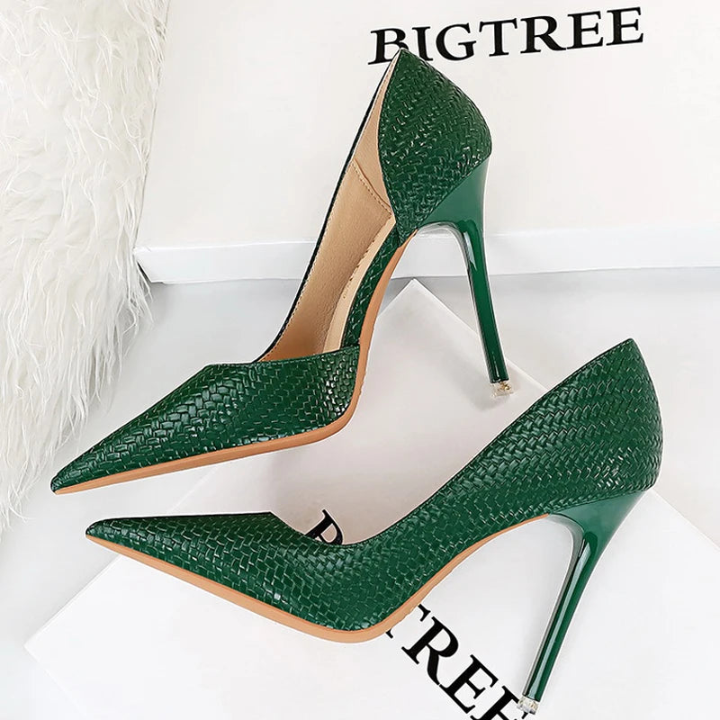 Serpentine Woman Pumps with Metal Stiletto High Heels