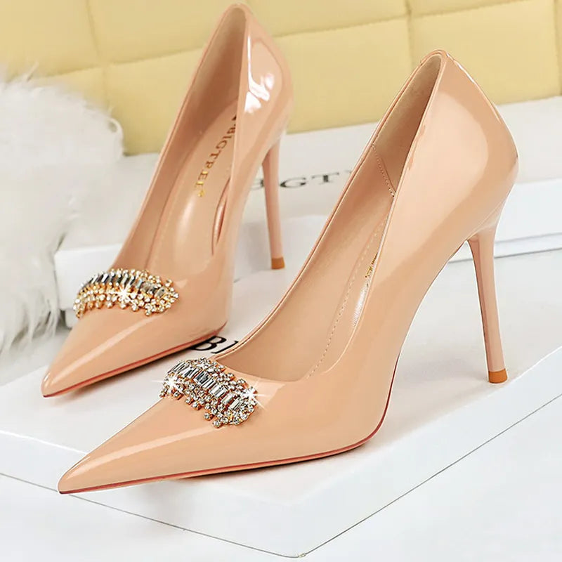Rhinestone Women Pumps in Patent Leather with High Heels for Luxury Banquets