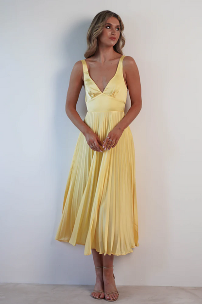 | Pleated Flow Sleeveless Midi Dress