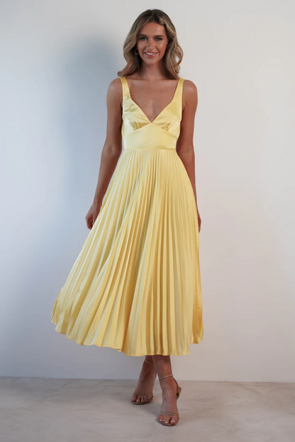 | Pleated Flow Sleeveless Midi Dress